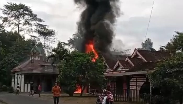 Rumah Warga Desa Besuki Trenggalek Terbakar, Kerugian Capai 50 Juta