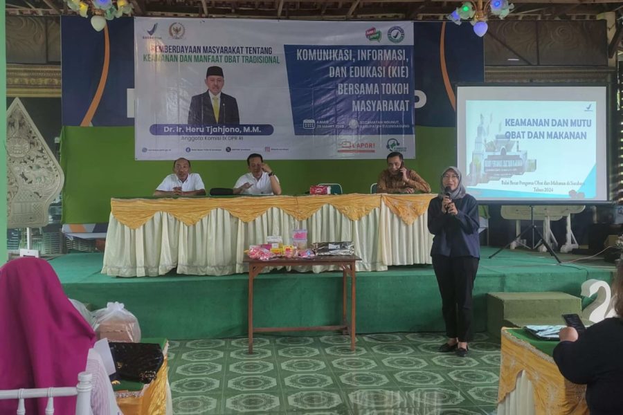 Anggota Komisi IX DPR RI Heru Tjahjono Memberi Perhatian khusus Kepada Masyarakat Tulungagung