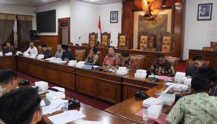 Pemkab Tulungagung Gelar Rapat Pembentukan Koperasi Merah Putih di Kantor DPRD