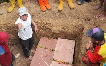 Dua Korban Tanah Longsor di Desa Depok Kabupaten Trenggalek Dimakamkan