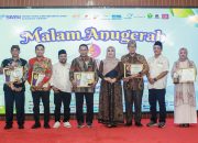 Spektakuler Malam Anugerah SMSI Award 2025, 6 OPD Sumenep Raih Penghargaan Bergengsi 6 Spektakuler Malam Anugerah SMSI Award 2025, 6 OPD Sumenep Raih Penghargaan Bergengsi