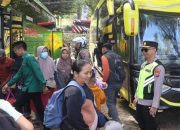 Kapolres Trenggalek Pantau Destinasi Wisata Dalam Momen Libur Panjang Kenaikan Yesus Kristus 5 Kapolres Trenggalek Pantau Destinasi Wisata Dalam Momen Libur Panjang Kenaikan Yesus Kristus