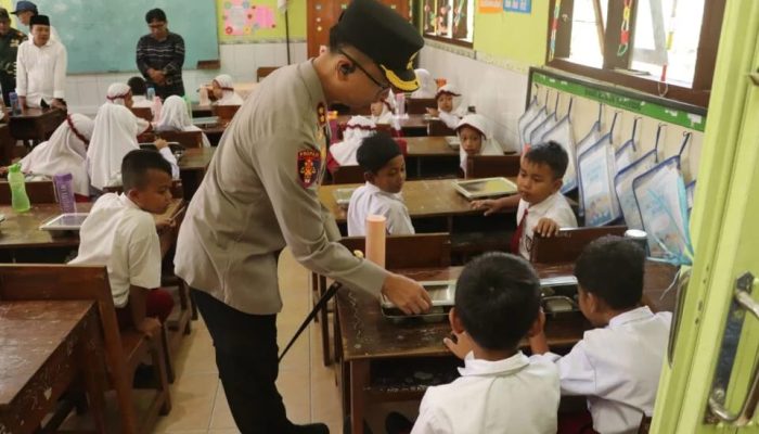 Kapolres Trenggalek Bersama Forkopimda Hadiri Launching SPPG di SDN 2 Karangsoko
