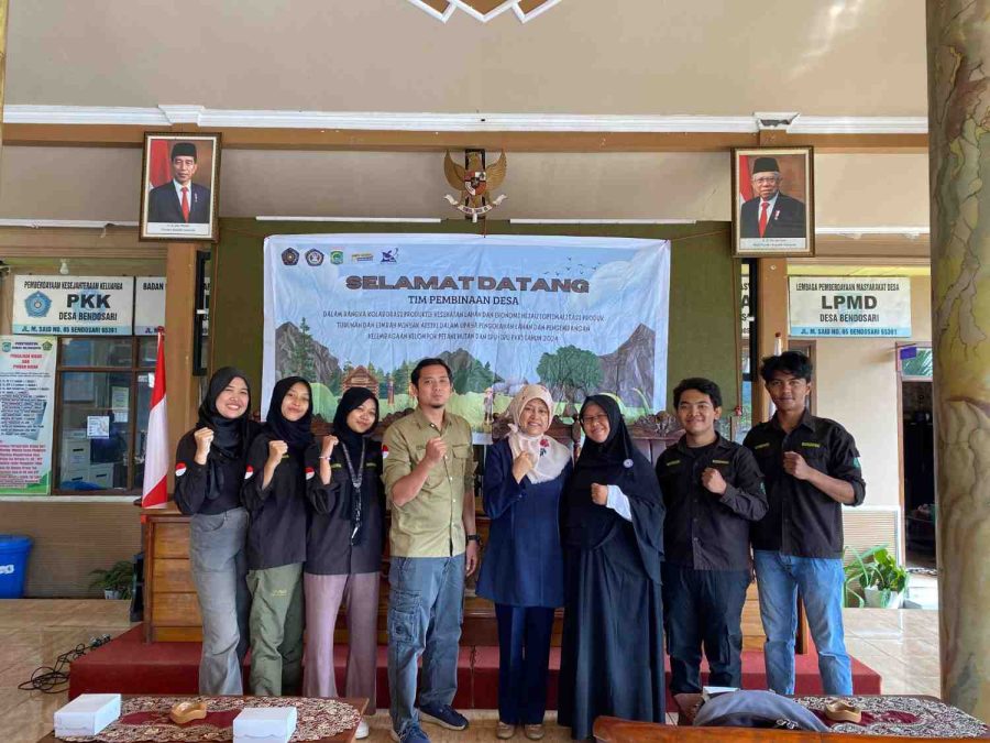 Mahasiswa Prodi Kehutanan UMM Kelompok 11 Sulap Daun Seresah Jadi Pupuk Organik