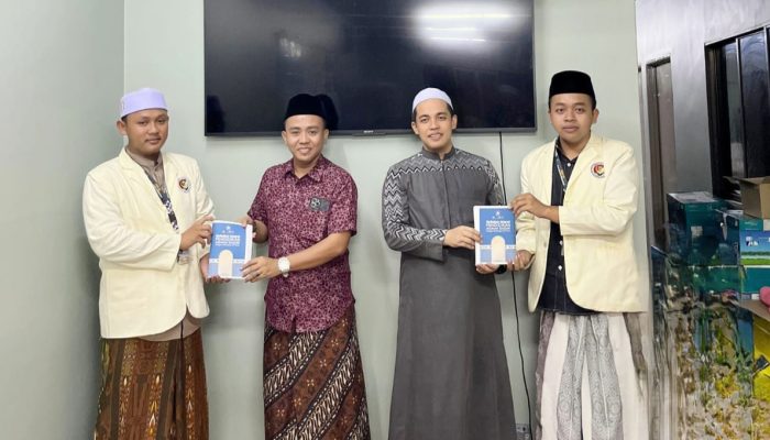 Semangat Revolusi Pendidikan Agama, PKN Internasional IAI Al-Khairat Pamekasan Resmi Luncurkan Buku