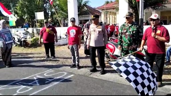 Peringati HUT RI Ke 80, Kecamatan Jambesari DS Gelar Gerak Jalan Unik