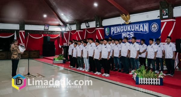 Aba Idi Kukuhkan Media Center Sampang, Tegaskan Peran Penting Dalam Keterbukaan Informasi
