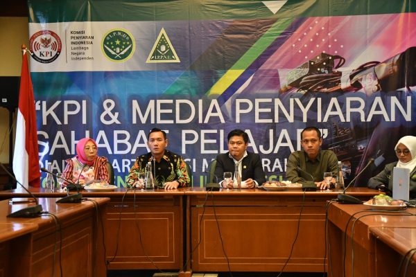 Bekerjasama dengan IPNU dan IPPNU, KPI Pusat Gelar Dialog Partisipasi Masyarakat