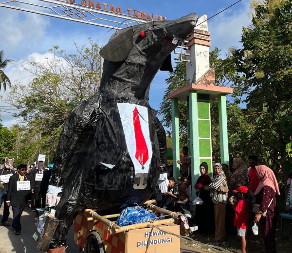 Masyarakat Masalembu Sumenep Kritik Pemerintah Lewat Karnaval