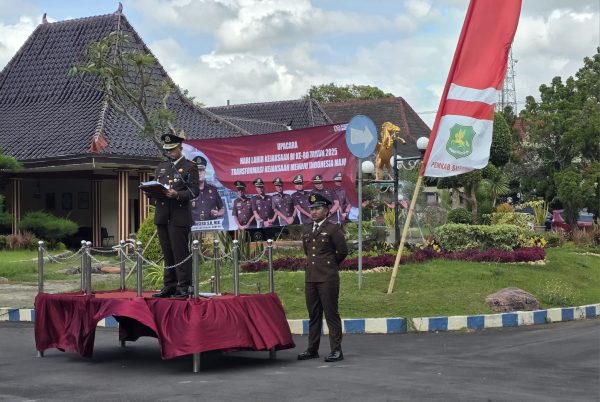 Kejari Sumenep Gelar Upacara Harlah Kejaksaan RI ke-80, Ingatkan Hukum Berkeadilan