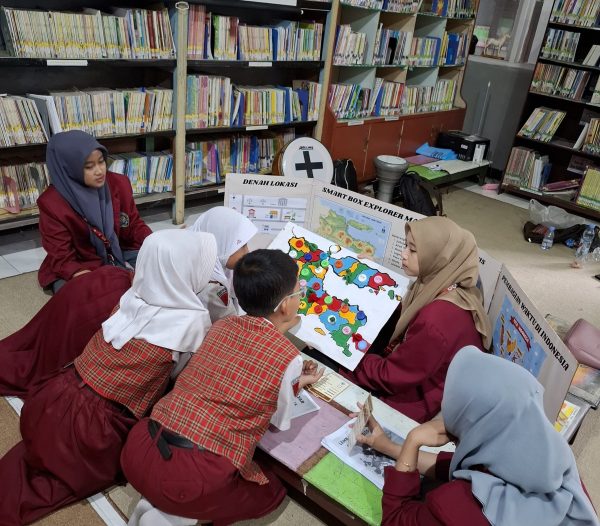 Mahasiswa UMM Terapkan Media Smart Box Explorer Map Sebagai Inovasi Pembelajaran Bagi Siswa Slow Learner di SDN Sukun 2 Kota Malang