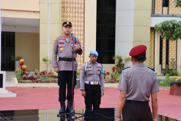 Pimpin Upacara Korps Raport Kenaikan Pangkat Pengabdian, Kapolres Sumenep: Jadikan Motivasi