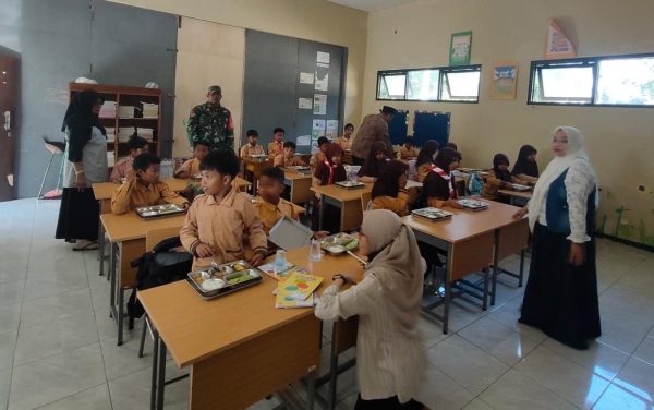 Sambil Tampung Masukan, SPPG Wonosuko Sajikan Menu Terbaik