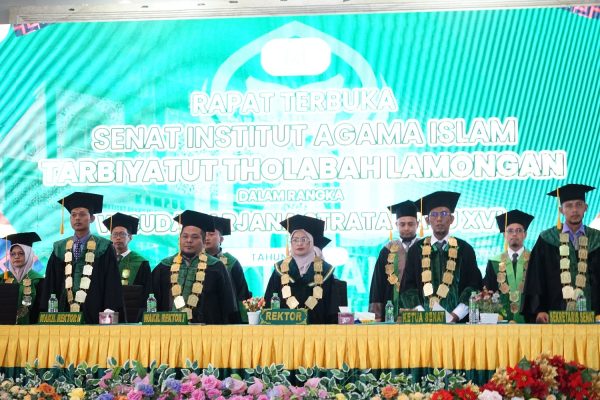 Penuh Khidmat, IAI Tabah Lamongan Gelar Sidang Senat Terbuka Wisuda S1 ke-XVI