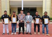 Patut Dicontoh Bantu APH Berantas Narkoba, Kades Sapeken Terima Penghargaan Polres Sumenep