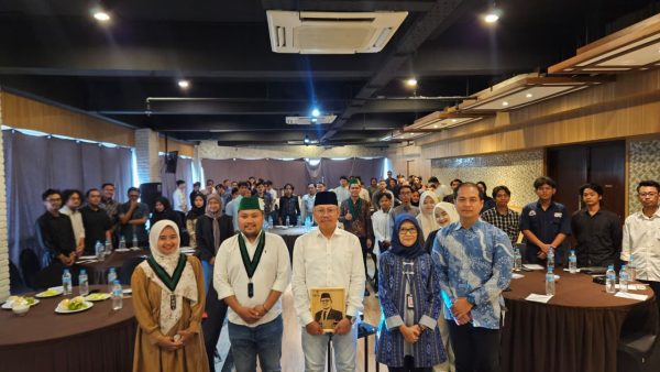 Bangun Kesadaran Digital: BADKO HMI Jatim, DPD RI, dan OJK Gaungkan Kedaulatan Data di Era Ekonomi Digital