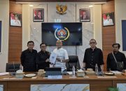 Sejarah Kelam Konferensi PWI Sumenep 2025 Diwarnai Manipulasi Surat Suara yang Hanya Tercantum Satu Nama Kandidat pada Dua Foto 10 Sejarah Kelam Konferensi PWI Sumenep 2025 Diwarnai Manipulasi Surat Suara yang Hanya Tercantum Satu Nama Kandidat pada Dua Foto