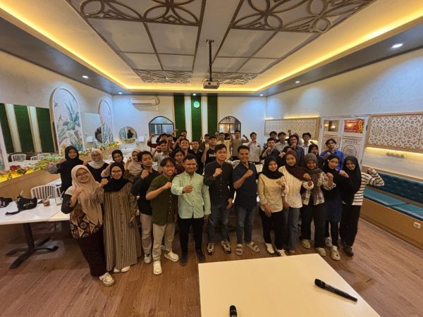 Negara Harus Hadir: Badko HMI Jatim Soroti Kenaikan Dana Reses dan Krisis Kepemudaan Nasional 2 Negara Harus Hadir: Badko HMI Jatim Soroti Kenaikan Dana Reses dan Krisis Kepemudaan Nasional