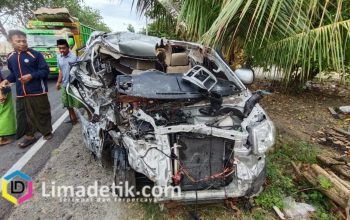Tragedi Dini Hari di Camplong, Ambulan Hantam Tangki Air Menyebabkan Supir Tewas di Tempat 3 Tragedi Dini Hari di Camplong, Ambulan Hantam Tangki Air Menyebabkan Supir Tewas di Tempat