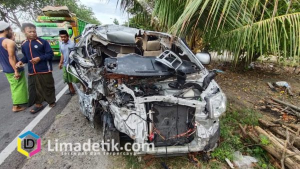 Tragedi Dini Hari di Camplong, Ambulan Hantam Tangki Air Menyebabkan Supir Tewas di Tempat 1 Tragedi Dini Hari di Camplong, Ambulan Hantam Tangki Air Menyebabkan Supir Tewas di Tempat