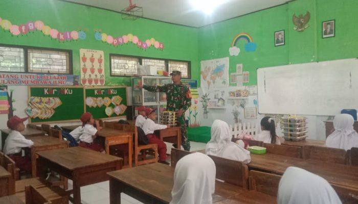 Pastikan MBG Bermanfaat, Babinsa di Bondowoso Ikut Terjun hingga Pelosok