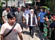 Kunjungi Bondowoso, Khofifah Tinjau Pavingisasi di Badean 9 Kunjungi Bondowoso, Khofifah Tinjau Pavingisasi di Badean