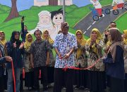 Aksi Peduli Pendidikan, Sulap Sekolah dengan Mural Cantik, Mahasiswa UTM Siap Menjadi Agent Of Change Melalui Penerapan Mata Kuliah Pancasila 9 Aksi Peduli Pendidikan, Sulap Sekolah dengan Mural Cantik, Mahasiswa UTM Siap Menjadi Agent Of Change Melalui Penerapan Mata Kuliah Pancasila