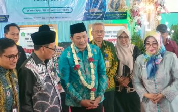 Bupati Subandi Apresiasi Inovasi Pendidikan SMPN 1 Wonoayu, Dorong Sekolah Lain Ikuti Jejak Positif