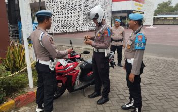 Dukung Operasi Zebra Semeru 2025, Sipropam Polres Trenggalek Gelar Razia Kendaraan Anggota