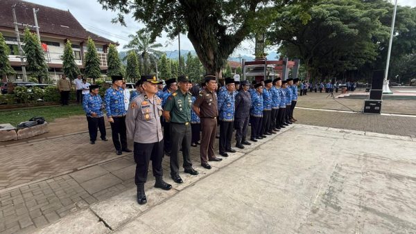 ASN Polres Trenggalek Turut Meriahkan Peringatan HUT ke-54 Korpri