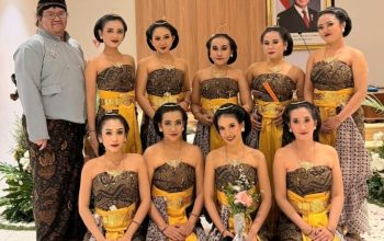 Buku 'Suntingan Teks Kakawin Lambang Pralambang' Karya Naufal Anggito Yudhistira adalah Salah Satu Terbitan Penelitian Filologi 3 Buku 'Suntingan Teks Kakawin Lambang Pralambang' Karya Naufal Anggito Yudhistira adalah Salah Satu Terbitan Penelitian Filologi