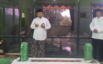 Haul ke 171, Wabup Harap Semua Bisa Tiru Semangat Perjuangan dan Ketaatan Ki Ronggo 3 Haul ke 171, Wabup Harap Semua Bisa Tiru Semangat Perjuangan dan Ketaatan Ki Ronggo