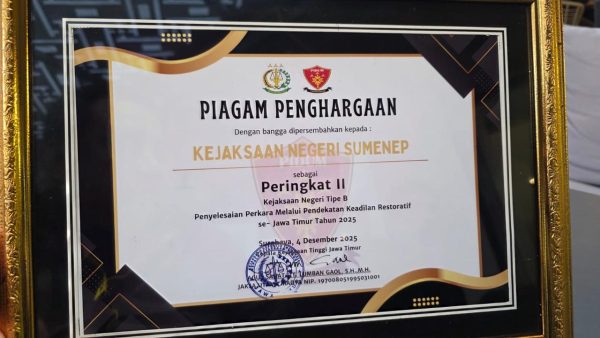 Selesaikan 19 Perkara Restorative Justice Selama tahun 2025, Kejari Sumenep Raih Juara 2 Kejaksaan Tipe B 2 Selesaikan 19 Perkara Restorative Justice Selama tahun 2025, Kejari Sumenep Raih Juara 2 Kejaksaan Tipe B