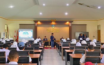 Mahasiswa UTM Gencarkan Sosialisasi Anti Bullying, Bekali Siswa SMKN 1 Bangkalan dengan Pesan “Jangan Membully, Itu Tidak Keren” 6 Mahasiswa UTM Gencarkan Sosialisasi Anti Bullying, Bekali Siswa SMKN 1 Bangkalan dengan Pesan “Jangan Membully, Itu Tidak Keren”