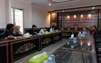 Komitmen Hitam di Atas Putih, Inspektorat Siap Turun Langsung Mengaudit Seluruh Desa di Kecamatan Sapeken 3 Komitmen Hitam di Atas Putih, Inspektorat Siap Turun Langsung Mengaudit Seluruh Desa di Kecamatan Sapeken