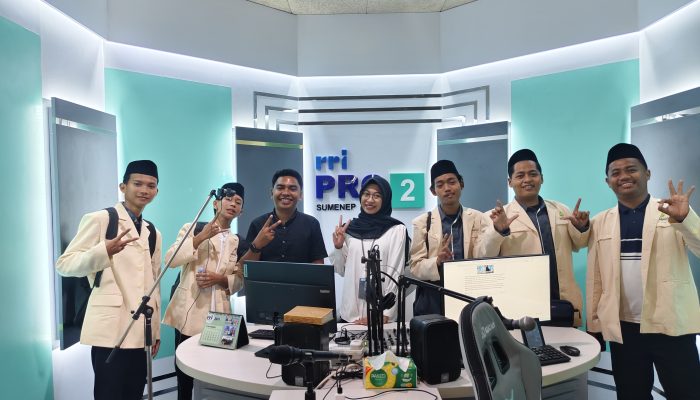 Mahasiswa Ilmu Komunikasi Universitas Annuqayah Eksplorasi Penyiaran Publik di RRI Sumenep