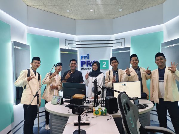 Mahasiswa Ilmu Komunikasi Universitas Annuqayah Eksplorasi Penyiaran Publik di RRI Sumenep