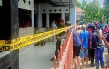 Polisi Masih Selidiki Pembunuhan Satu Keluarga di Situbondo 3 Polisi Masih Selidiki Pembunuhan Satu Keluarga di Situbondo