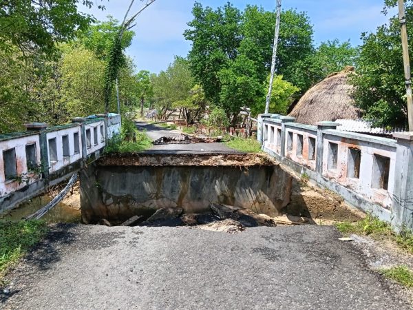 PUTR Sumenep Tak Kunjung Pastikan Jadwal Pembangunan Jembatan Ambruk Giligenting