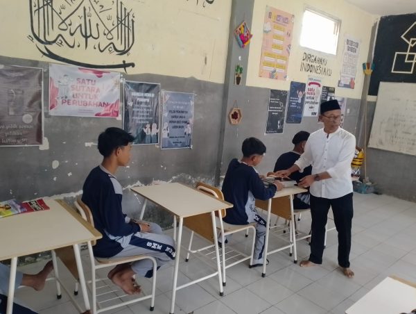 SPPG Yayasan An Nahdliyah Demak Grujugan Launching Perdana MBG, Salurkan 848 Ompreng ke 19 Sekolah