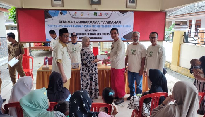 SKK Migas-KEI Bersama Pemkab Sumenep Gelar Suapan Cinta di Dua Desa