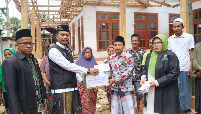 Baznas Pamekasan Salurkan Bantuan Sembako, Korban Longsor Dijanjikan Hunian Baru