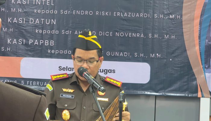 Lantik Tiga Kasi Baru, Kajari Sumenep Dorong Pelayanan Hukum yang Responsif dan Berkeadilan