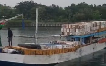 Kapal Motor Kembang Kurma Tenggelam, Empat Awak Diduga Selamat dan Mengapung di Rakit