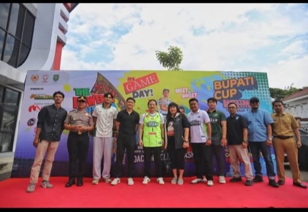 Mas Ipin Buka Turnamen Basket Piala Bupati Cup ke-3