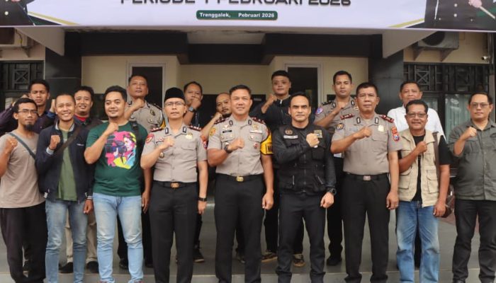 Potong Tumpeng Hari Pers Nasional 2026, Kapolres Trenggalek Apresiasi Peran Media dalam Jaga Kamtibmas