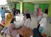 Tak Hanya Sasar Siswa, SPPG Grujugan Kidul 02 Juga Salurkan MBG Pada B3