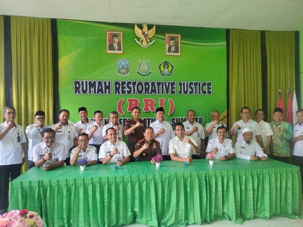 Kerjasama dengan Kejari Sumenep, Cabdin Tandatangani MoU Rumah RJ Sekolah
