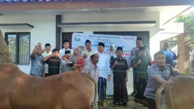 Momen Idul Adha dan Hari Bakti Adhyaksa ke 63, Kejari Sumenep Potong 2 Ekor Sapi untuk Kurban