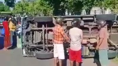 Laka Lantas Tunggal di Sumenep, Tiga Penumpang Alami Luka Berat